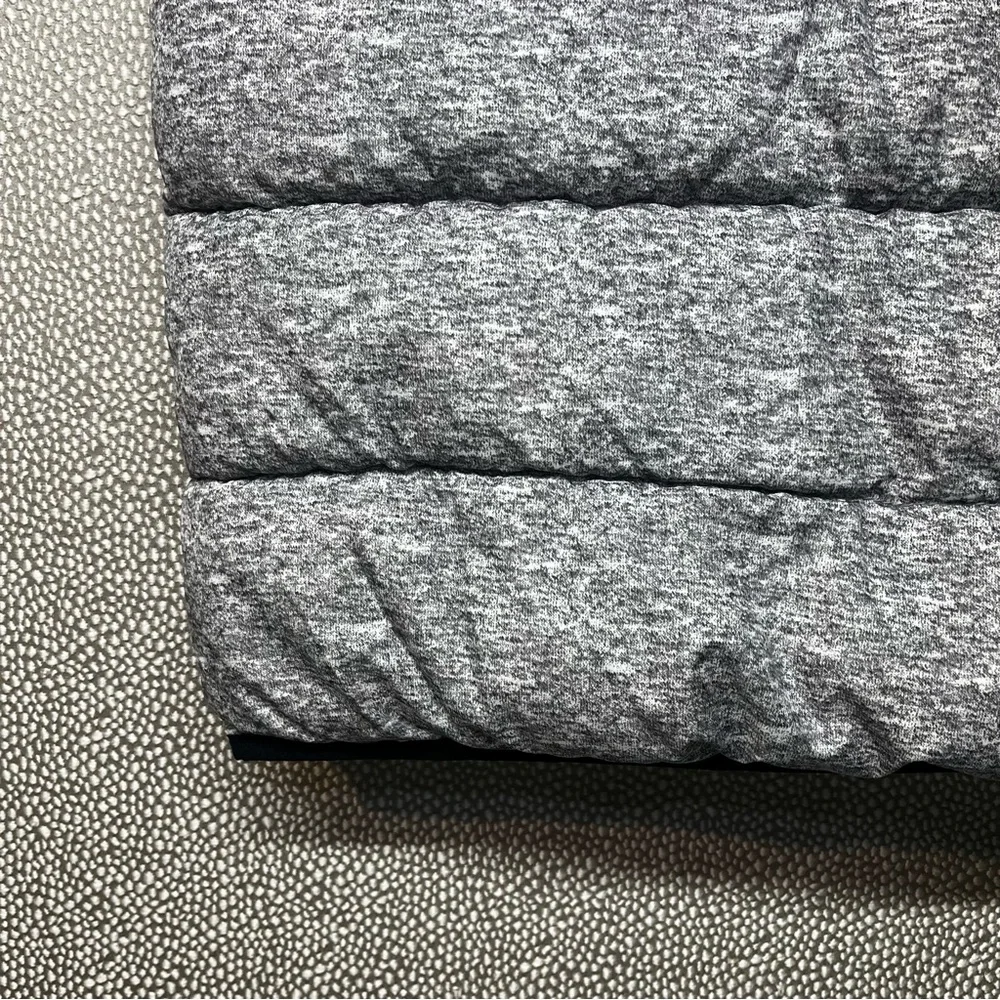 L (10) GAP Kids Puffer Vest